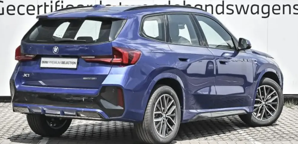 بي أم دبليو X1 2025